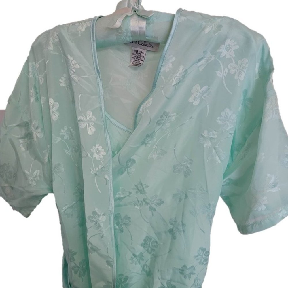 Gown silk / satin 2 piece set size medium - Picture 2 of 3